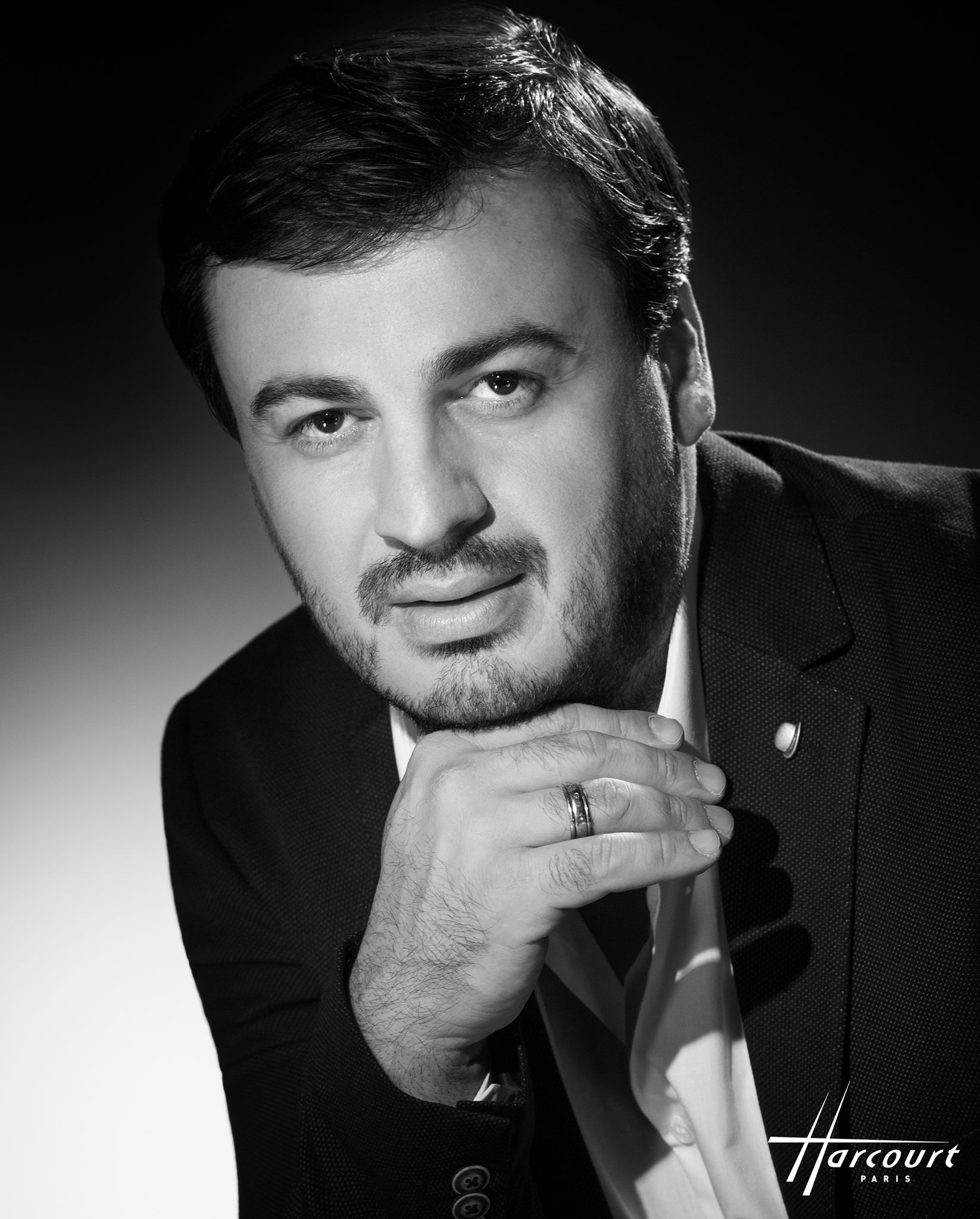 Irakli Kakhidze — Studio Harcourt Paris portrait